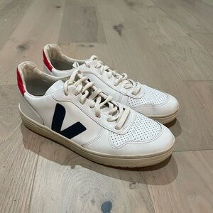 Veja v-10 sneakers